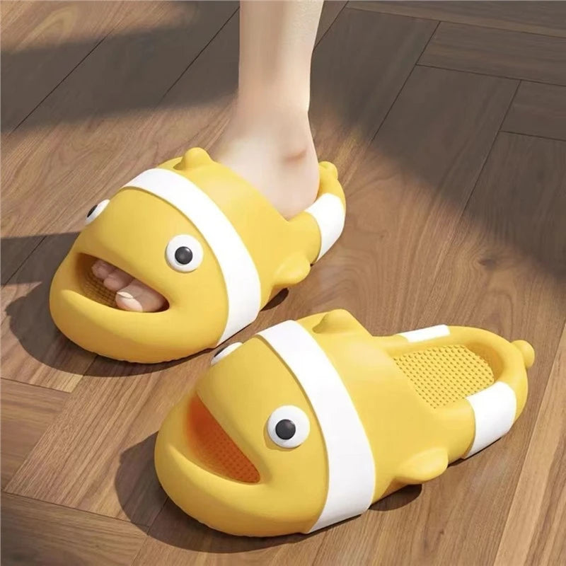 Ladies' summer new indoor home bathroom anti slip thick soled slippers with a sense of stepping on poop